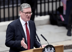 <strong>王毅外长刚访英敌对信号英议员却要窜访</strong>